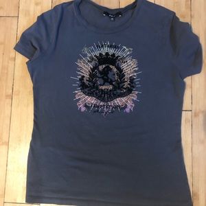 Express dark grey tee w velvet lion crest detail